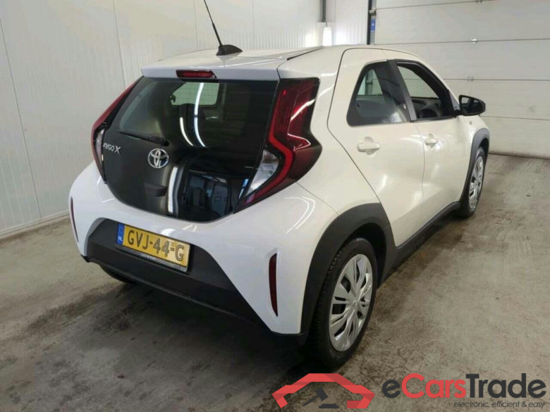 TOYOTA Aygo X 1.0 VVT-i MT Play #2