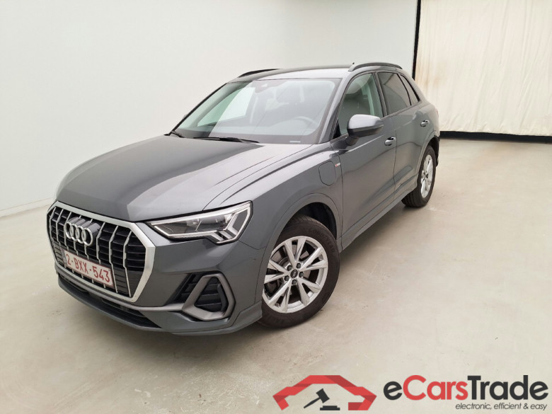 Audi, Q3 '18 PHEV, Q3 45 TFSie PHEV 180kW SL.Str. #2