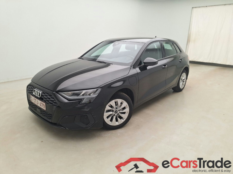 Audi, A3 SB '20 PHEV, Audi A3 Sportback 1.4 40 TFSI e Attraction 5d