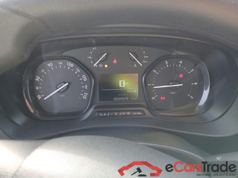 OPEL Vivaro / 2019 / 4P / furgón 2.0 Diésel 110kW (150CV) M Std Select #4