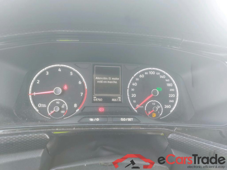 VOLKSWAGEN T-Cross / 2018 / 5P / todoterreno Advance 1.0 TSI 85kW (115CV) DSG (AC) #4