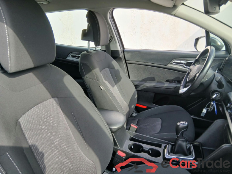 KIA Sportage / 2022 / 5P / todoterreno 1.6 T-GDi MHEV 110kW (150CV) Drive 4x2 (AC4) #6