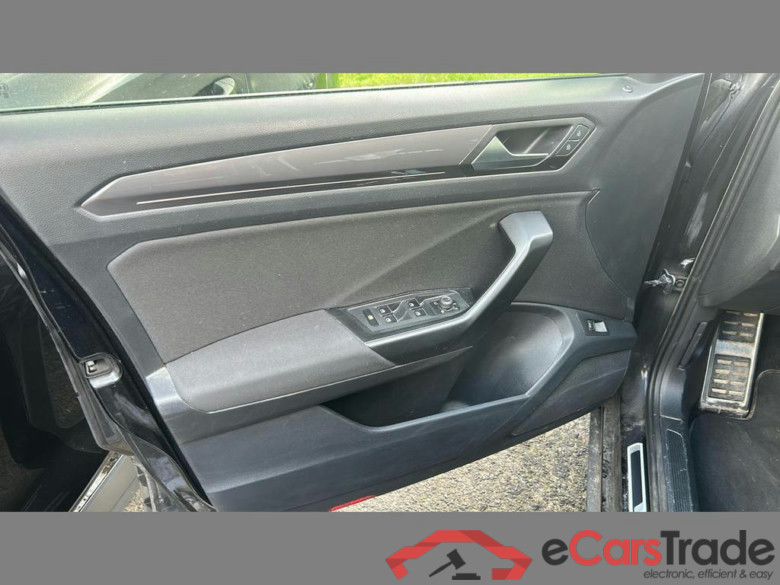 VOLKSWAGEN T-Roc 1.5 TSI ACT IQ.Drive OPF DSG #6