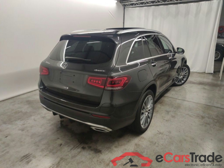 Mercedes-Benz GLC GLC 300 de 4MATIC 5d #2