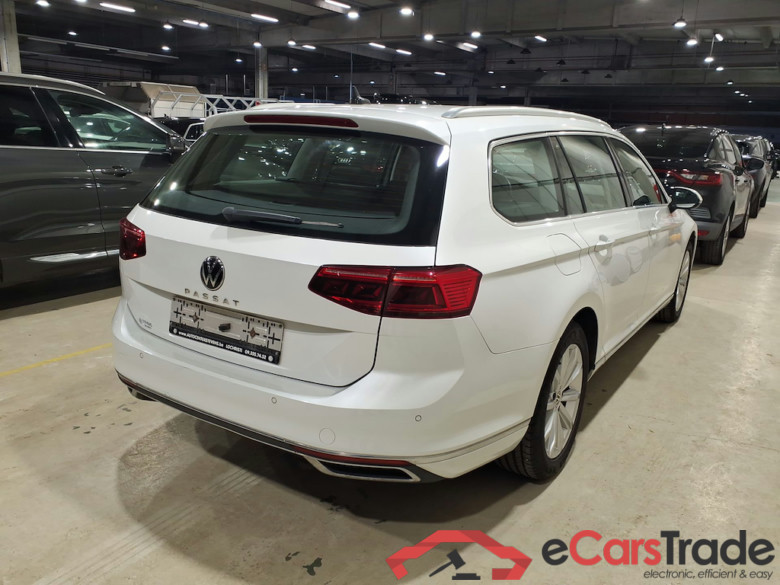 VOLKSWAGEN PASSAT VARIANT - 2019 1.5 TSI Elegance Business OPF #4
