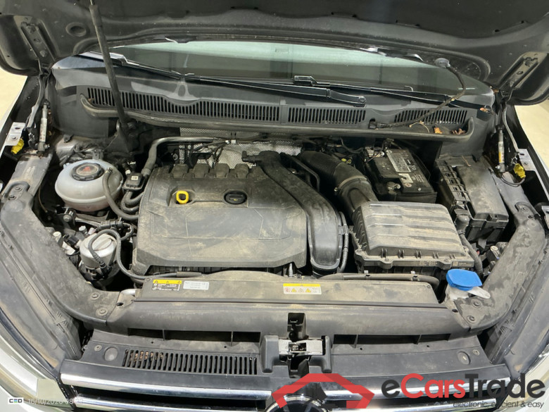 VOLKSWAGEN TOURAN 1.5 TSI HIGHLINE DSG #6
