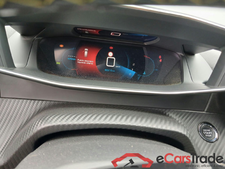 PEUGEOT 2008 / 2019 / 5P / todoterreno GT Line BlueHDI 100 S&S BVM6 #4