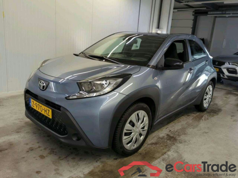 TOYOTA Aygo X 1.0 VVT-i MT Play #1