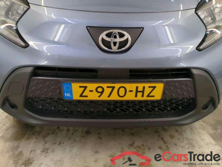 TOYOTA Aygo X 1.0 VVT-i MT Play #4