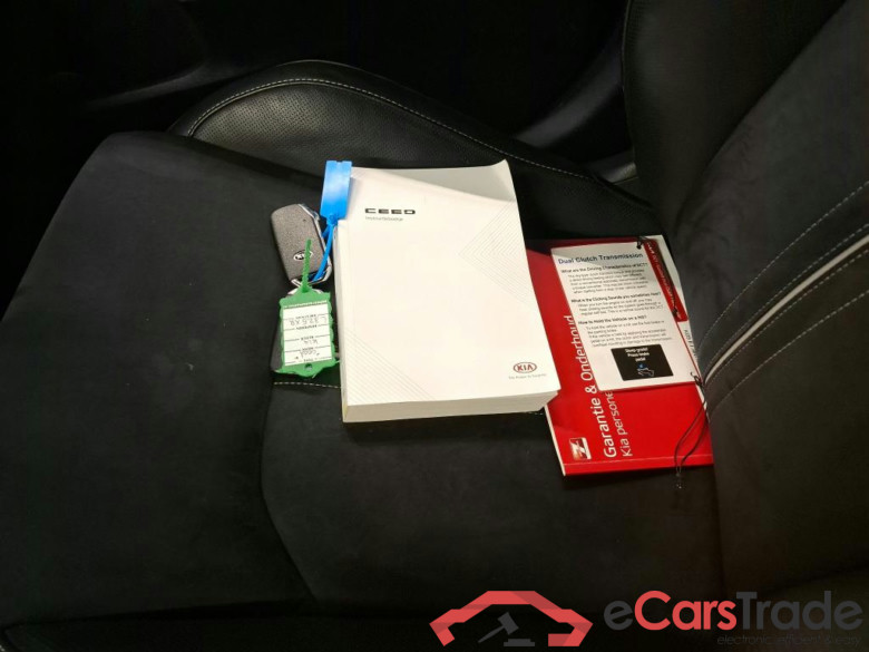 Kia Ceed Sportswagon 1.5 T-GDi MHEV DCT GT-Line Business Ed 5d #4