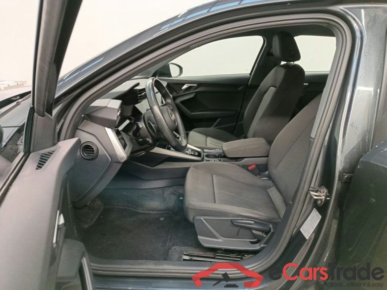 Audi A3 Sportback 2.0 30 TDi 85kW S tronic Attraction B.E. 5d #3
