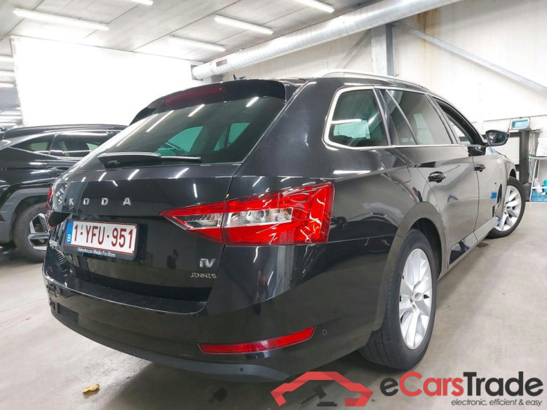 SKODA - SKO SUPERB COMBI 1.4 TSI iV 218PK DSG6 Style Pack Premium II & Safety & Lane & Side Assist * HYBRID * #2