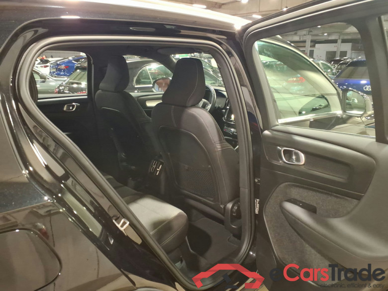 VOLVO XC40 1.5 T4 PHEV CORE DCT #5