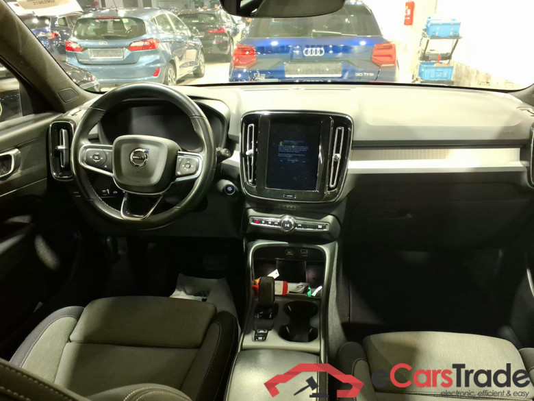VOLVO XC40 1.5 T4 PHEV CORE DCT #6
