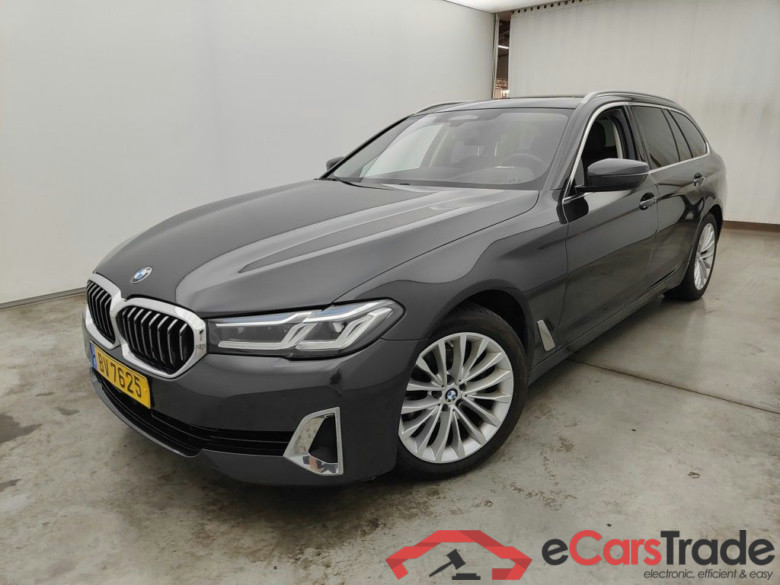 BMW 5 TOURING DIESEL - 2020 520 dXA 190hp MHD 5d #1