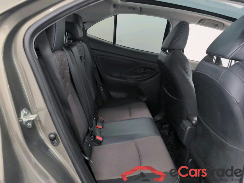 TOYOTA YARIS CROSS 1.5 VVT-IE HEV ELEGANT BI-TONE CVT #6