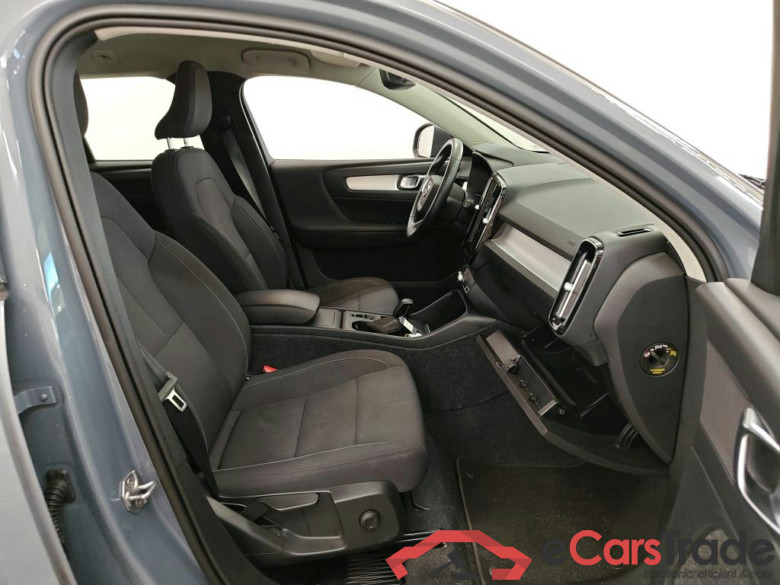 Volvo XC40 T2 automaat Momentum Business 5d #3
