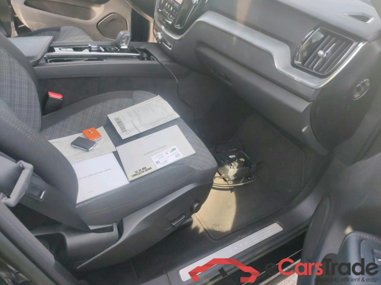 VOLVO XC60 / 2017 / 5P / todoterreno 2.0 B4 D Core Auto #6