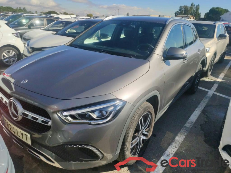 MERCEDES-BENZ GLA / 2020 / 5P / todoterreno GLA 200 D #1