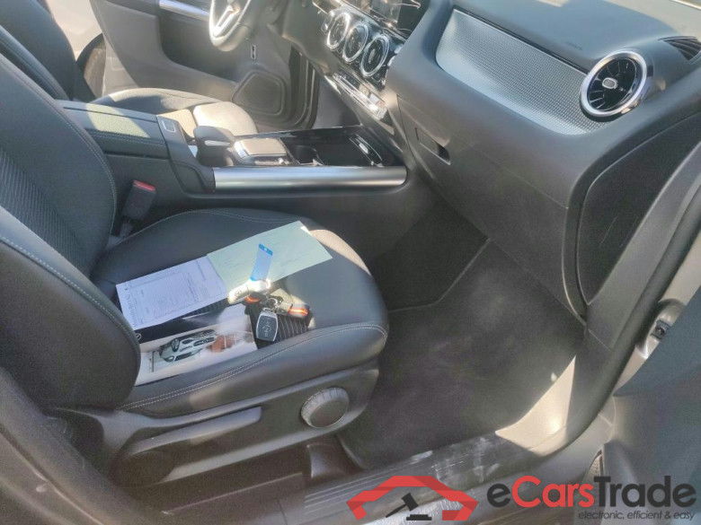 MERCEDES-BENZ GLA / 2020 / 5P / todoterreno GLA 200 D #6
