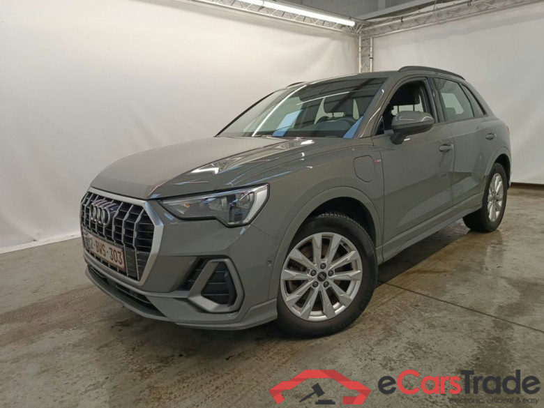 Audi Q3 45 TFSI e S tronic S Line 5d #1