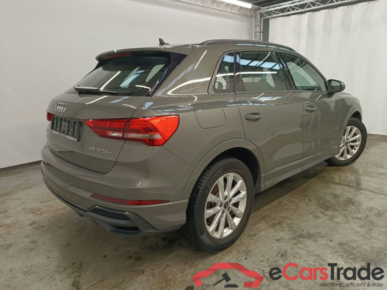 Audi Q3 45 TFSI e S tronic S Line 5d #2
