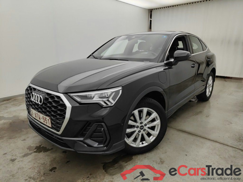 Audi Q3 Sportback 45 TFSI e S tronic 5d (total options: 14,513 Ex.Vat)