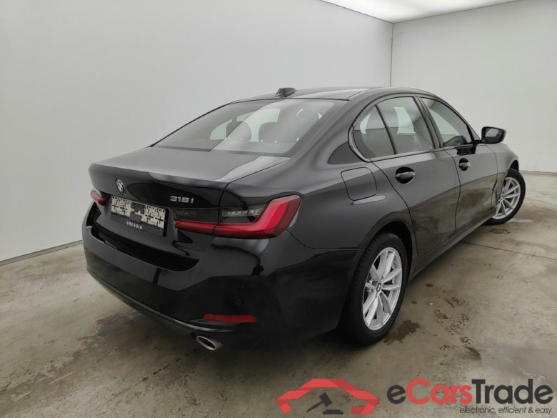 BMW 3 Reeks Berline 318i (115 kW) 4d #2