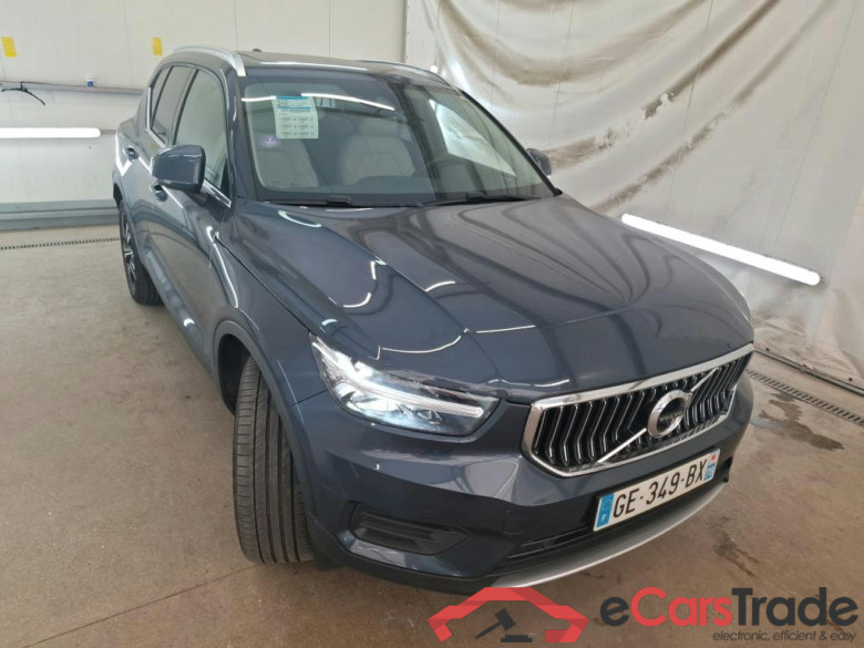 VOLVO XC40 / 2017 / 5P / SUV Recharge T4 211 DCT7 Inscription Luxe #5