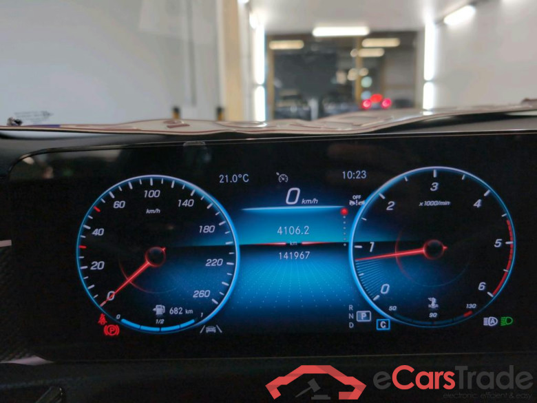 MERCEDES-BENZ CLA 2.0 CLA 180 D LUXURY LINE DCT