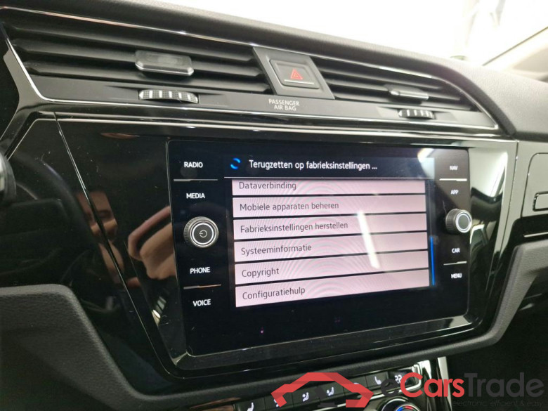 VOLKSWAGEN TOURAN 1.5 TSI HIGHLINE #3