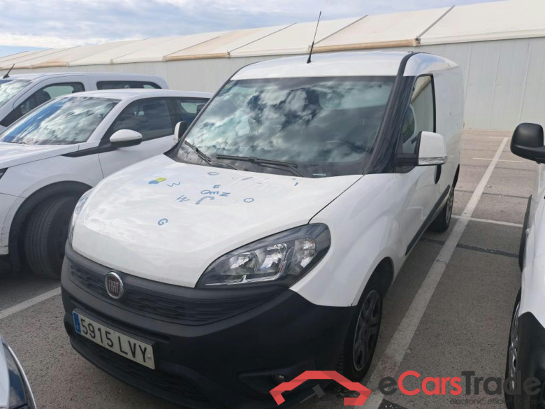 FIAT Doblò Cargo/2015/4P/furgón derivado de turismo Cargo SX 1.6 Mjet 66kW (90CV) (AC)