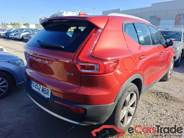 VOLVO XC40 / 2021 / 5P / todoterreno 2.0 B3 G Core Auto #2